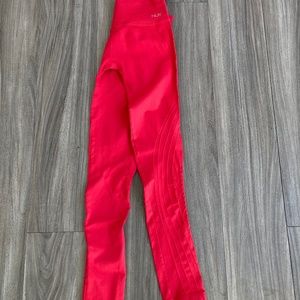 COPY - NUX Red leggings